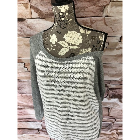 Hollister Sparkle Slouchy Sweater Metallic Stripe Step Hem Gray White Loose Knit - Picture 10 of 10